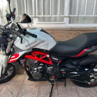 موتورسکلت بنلی ۳۰۰