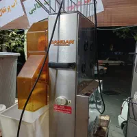 یه دستگاه اب پرتقال ومرکبات ویه دستگاه اب هویج سیی
