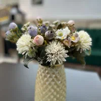 گل و گلدان
