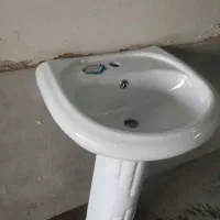 روشویی با پایه