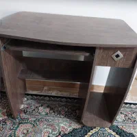 میز تحریر نو و کاملا سالم