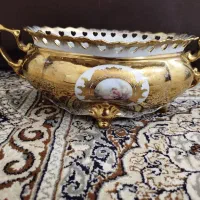 یک عدد ظرف چینی