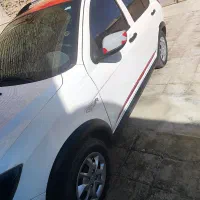 کوییک آر سفید قرمز|خودرو سواری و وانت|زاهدان, |دیوار