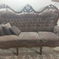 یک دست مبلمان ۹ و میز ناهار خوری چوب گردو