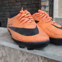 کفش فوتبال|کیف، کفش، کمربند|اسفراین, |دیوار