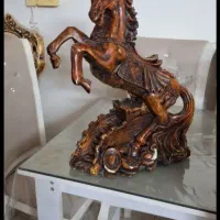 مجسمه و گلدان درحد نو