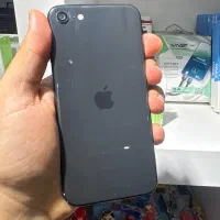 ایفون se2020