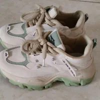 کفش زنانه و دخترانه اسپرت لژدار