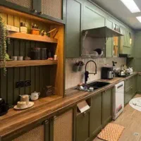 کارکرساده روزمزد جهت تخلیه شیشه