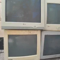 جمع آوری مانیتورکامپیوتر سوخته قدیمی