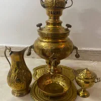 سماور ذغالی برنجی و پارچ و قندون برنجی
