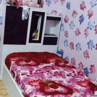 تخت تک نفره و میز ارایش