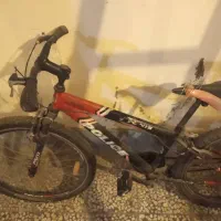 دوچرخه نیازمند تعمیر