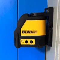 تراز لیزری دیوالت اورجینال نور قرمز اصلی