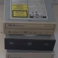 لوازم خانگی مانندکرسی چوبی،لحاف،رادیو،تلفن، سی دی