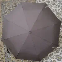 سه عدد چتر نو