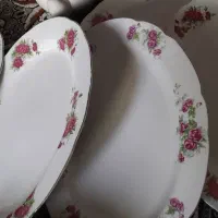 مقداری ظروف