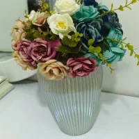 گلدان و آباژور