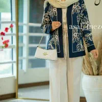 مانتو|لباس|شیراز, مسلم|دیوار