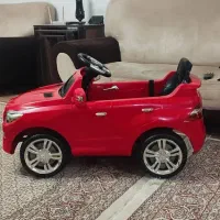 ماشین شارژی در حد نو|اسباببازی بچه|رشت, جهاد|دیوار