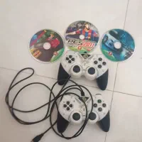 دسته بازی کامپیوتر همراه با 3 دیسک بازی ps2