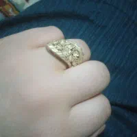 دوتا انگوشتر زنان