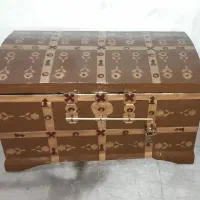 صندوق قدیمی مادر بزرگ