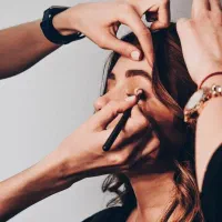 میکاپ آرتیست