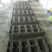 نیازمند دو عدد کارگر بلوک زن
