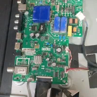 فروش و خریدار تلویزیون شکسته