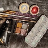 وسایل کاشت ناخن|آرایشگاه و سالن‌های زیبایی|کرمانشاه, |دیوار