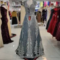 دوعدد لباس مجلسی با قیمت مناسب بفروش میرسد