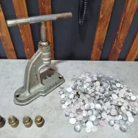 دستگاه پرس زن دکمه (دگمه زن پارچه ای)همراه با قالب