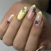 خدمات تخصصی ناخن خیابان معلم