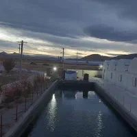 زمین گلخانه مجوزدار با آب مکفی و امکانات