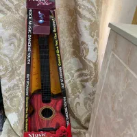 گیتار کاملا سالم