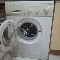 لباسشویی تکنو کیت . نیازمند تعمیر
