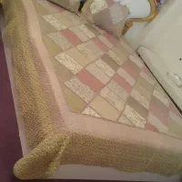 تخت خواب دونفره ومیزآرایش