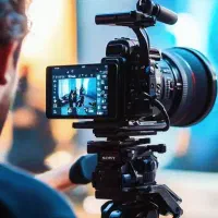 فیلمبردار عکاس حرفه ای مراسم ( آقا دوربینی )