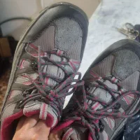 کفش کوهنوردی وپیاده روی|کیف، کفش، کمربند|نیشابور, خط کاشمر|دیوار