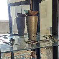 لیوان برنجی قدیمی|صنایع دستی و سایر لوازم تزئینی|قائن, |دیوار