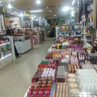 فروشنده آرایشی بهداشتی در بازار وکیل