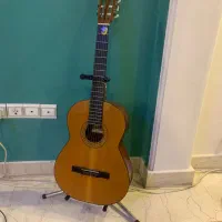 گیتار خوانینا