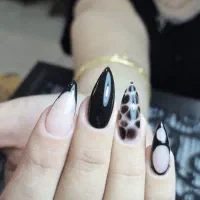 سالن تخصصی ناخن