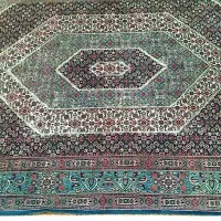 فروش فرش دست باف ۵۰۰ شانه ۷ مترمربعی تقریبا نو