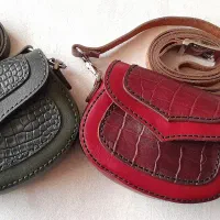 کیف دوشی دست‌دوز چرم طبیعی.طرح خاص کروکودیل|کیف، کفش، کمربند|اصفهان, جوزدان الیادران|دیوار