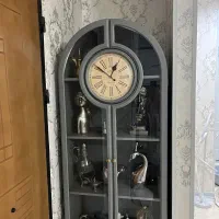 ساعت لوتوس ایستاده