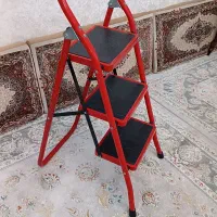 فروش چهارپایه (نردبان) سه پله‌ای محکم و کاربردی