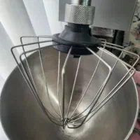 همزن برقی بزرگ سبزی خوردکن چرخ خیاطی سرویس چینی|سایر لوازم برقی|مشهد, رده|دیوار