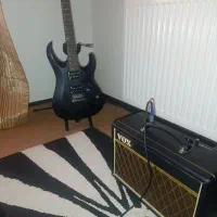 گیتار الکتریک با امپ